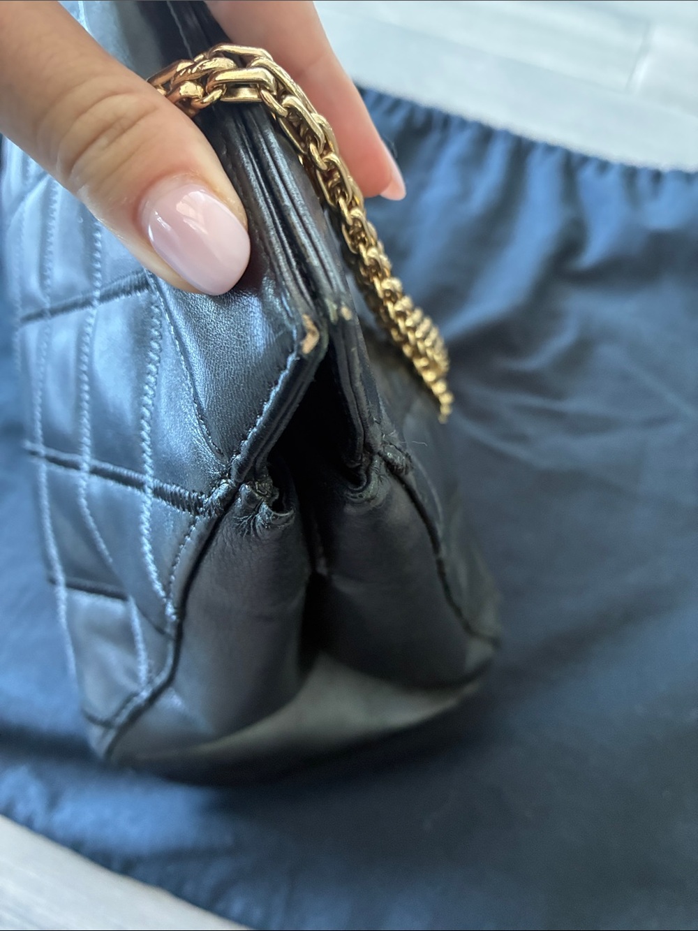 Vintage CHANEL Black Quilted Leather CC Chain Tote Gold Hardware - Picture 12 of 12